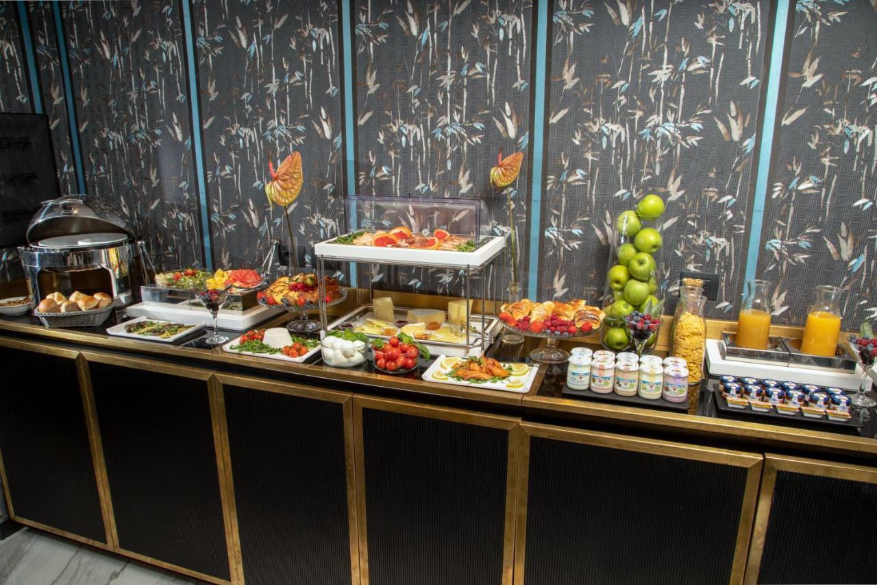The At The Spanish Steps Luxury Collection - Mario De' Fiori Hotel 3*