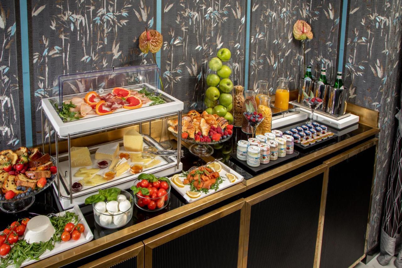 The At The Spanish Steps Luxury Collection - Mario De' Fiori Hotel