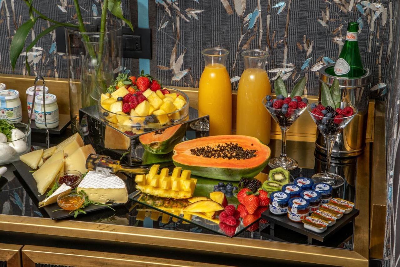 The At The Spanish Steps Luxury Collection - Mario De' Fiori Hotel Rom